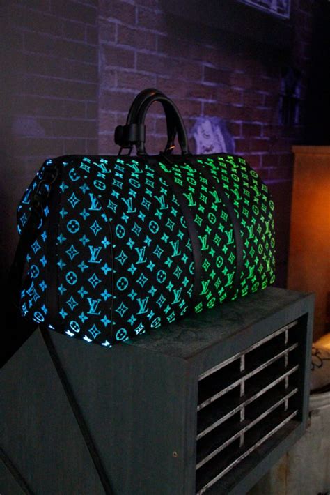 louis vuitton opzetter|louis vuitton light up.